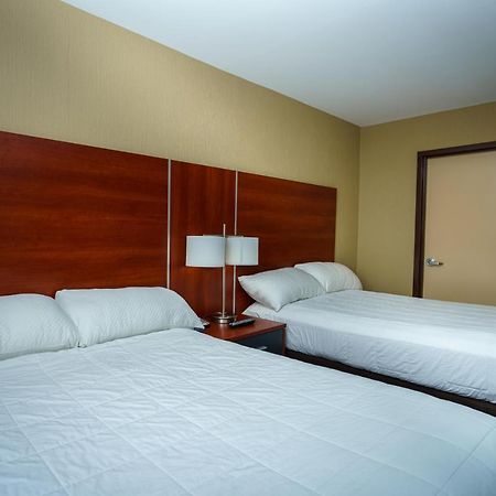 Sky Hotel Flushing/Laguardia Airport ニューヨーク エクステリア 写真