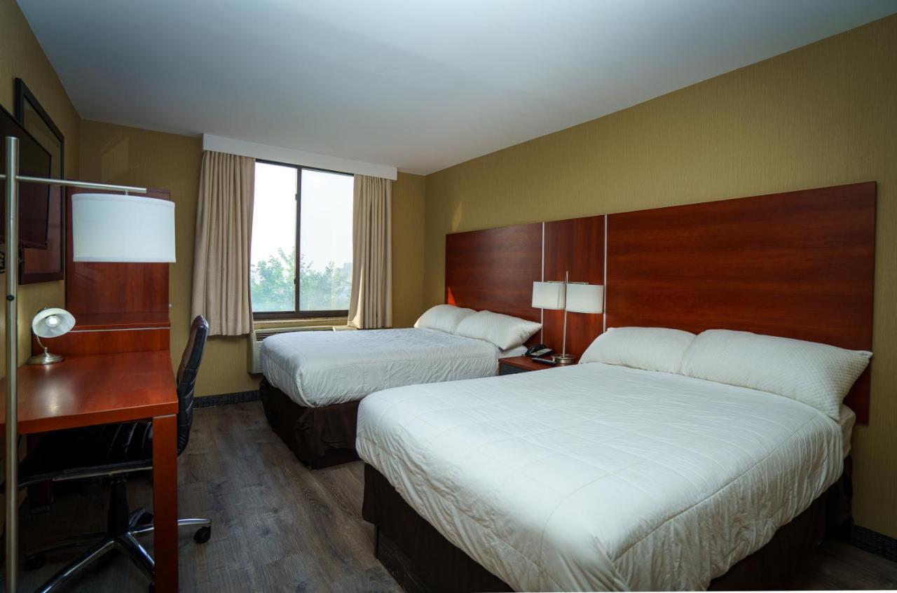 Sky Hotel Flushing/Laguardia Airport ニューヨーク エクステリア 写真