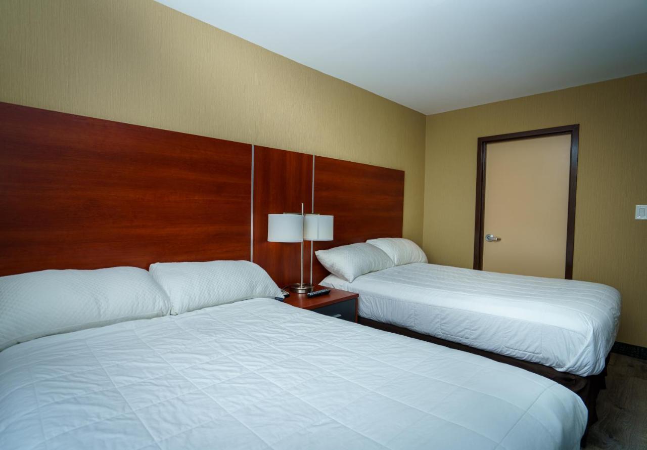 Sky Hotel Flushing/Laguardia Airport ニューヨーク エクステリア 写真